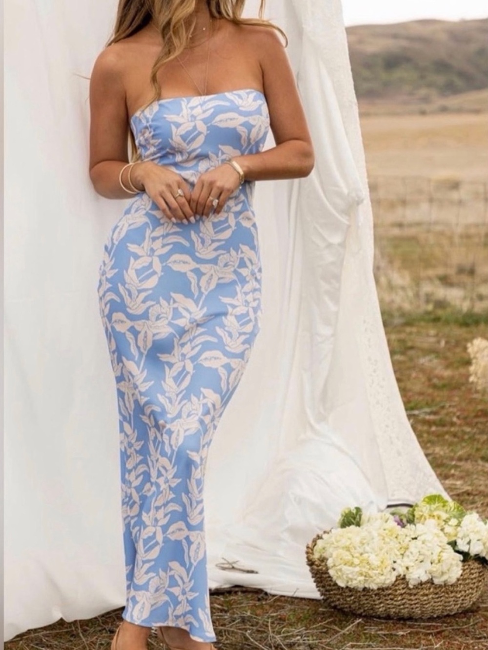 RESA Anna Slip Dress (Jojo Fletcher collection) - Picture 1 of 3